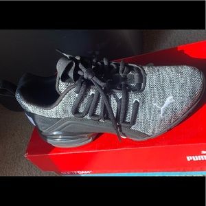 Big Kids Size 4 Puma Running Tennis Shoes